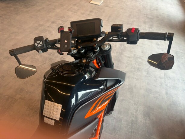 ktm-125-duke-bensin-2023-big-8
