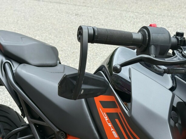 ktm-125-duke-bensin-2023-big-12