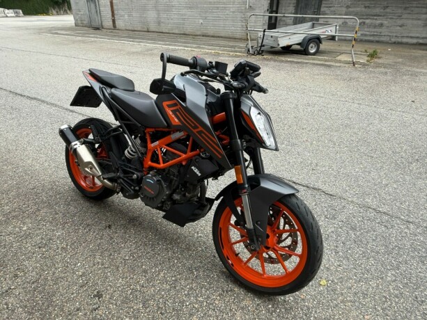 ktm-125-duke-bensin-2023-big-10