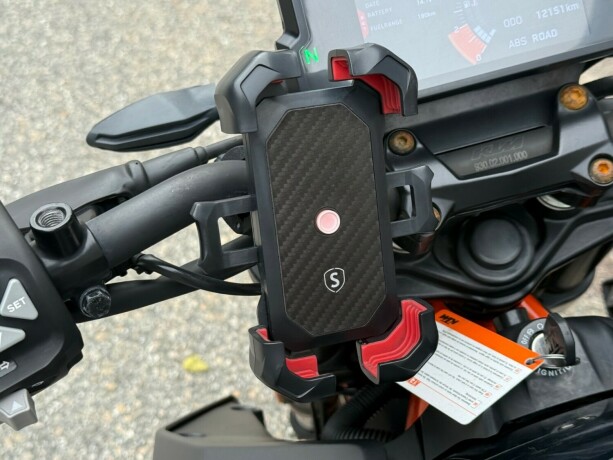 ktm-125-duke-bensin-2023-big-16