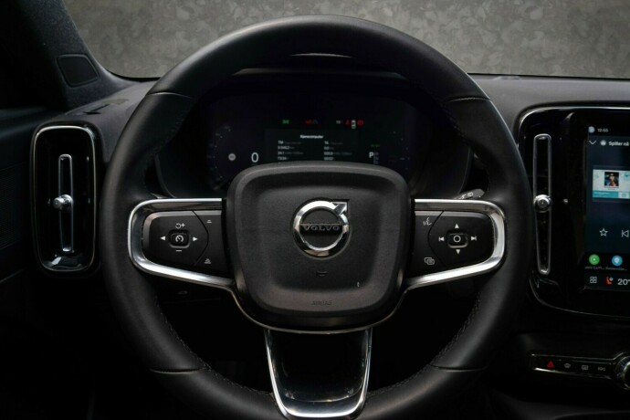 volvo-xc-40-elektrisitet-2023-big-13