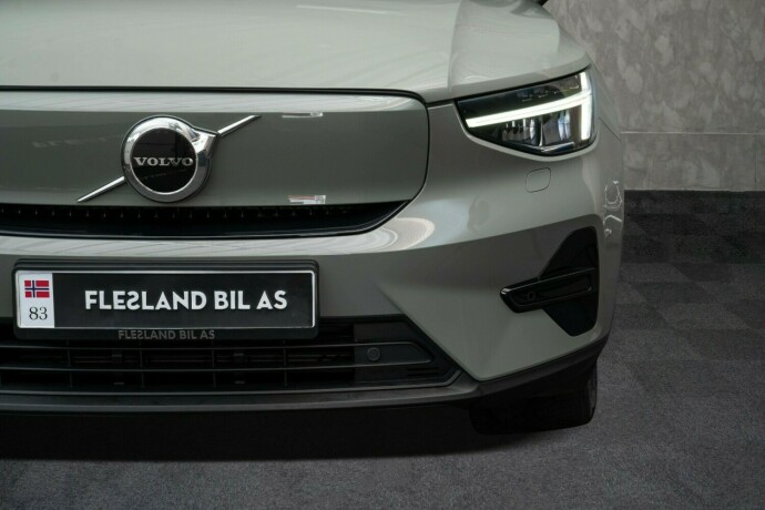 volvo-xc-40-elektrisitet-2023-big-6