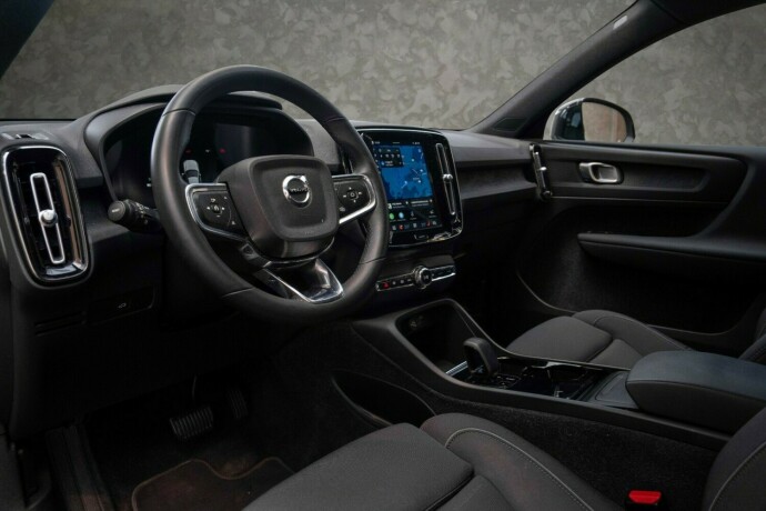 volvo-xc-40-elektrisitet-2023-big-24