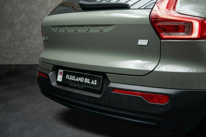 volvo-xc-40-elektrisitet-2023-big-9