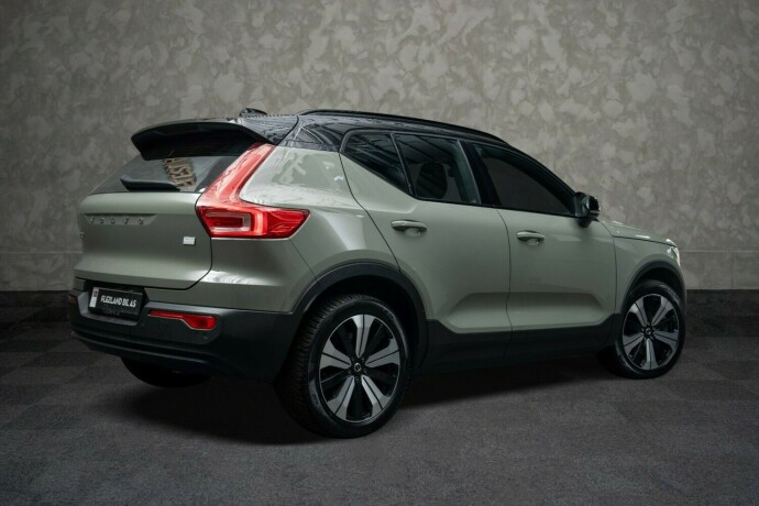 volvo-xc-40-elektrisitet-2023-big-10
