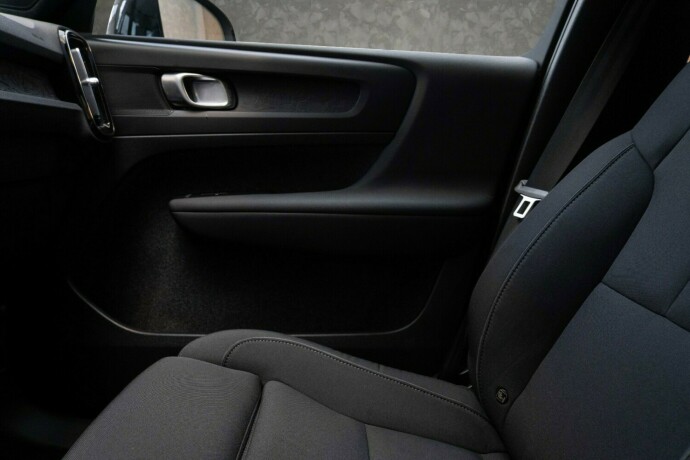 volvo-xc-40-elektrisitet-2023-big-17
