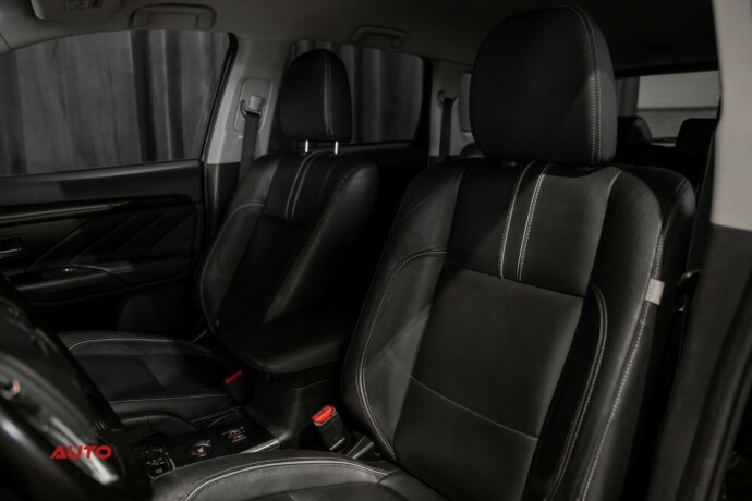 mitsubishi-outlander-elektrisitetbensin-2016-big-22