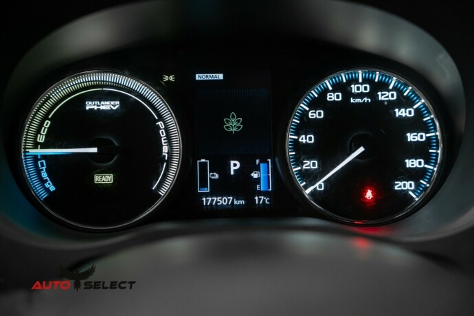 mitsubishi-outlander-elektrisitetbensin-2016-big-30