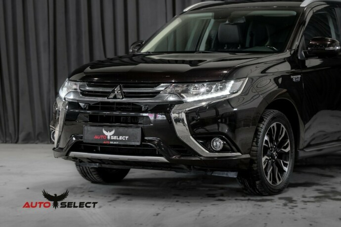 mitsubishi-outlander-elektrisitetbensin-2016-big-5
