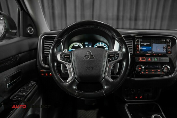 mitsubishi-outlander-elektrisitetbensin-2016-big-25