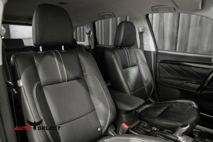mitsubishi-outlander-elektrisitetbensin-2016-big-18