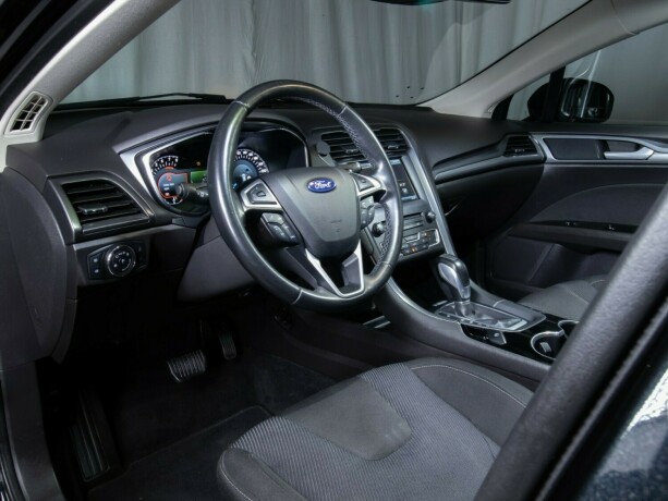 ford-mondeo-bensin-2015-big-35