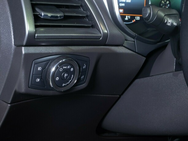 ford-mondeo-bensin-2015-big-36