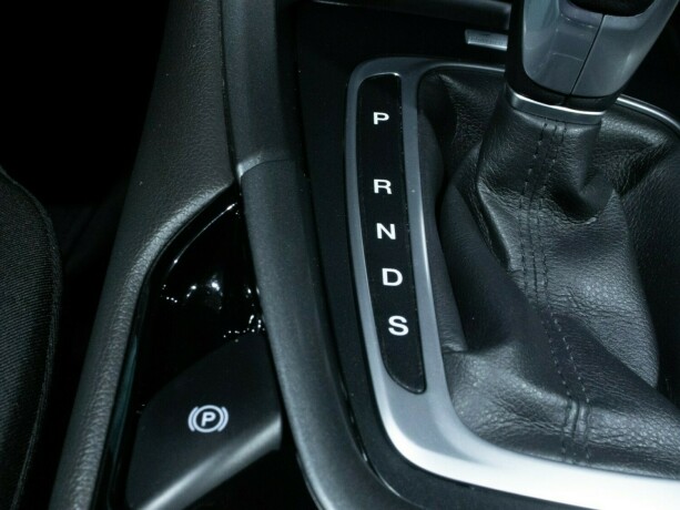 ford-mondeo-bensin-2015-big-38