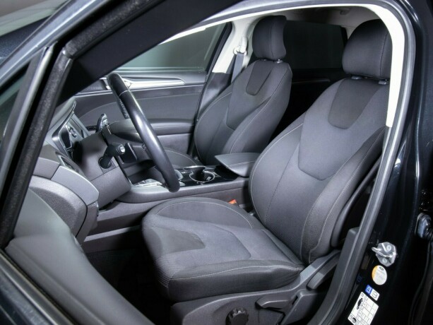 ford-mondeo-bensin-2015-big-33