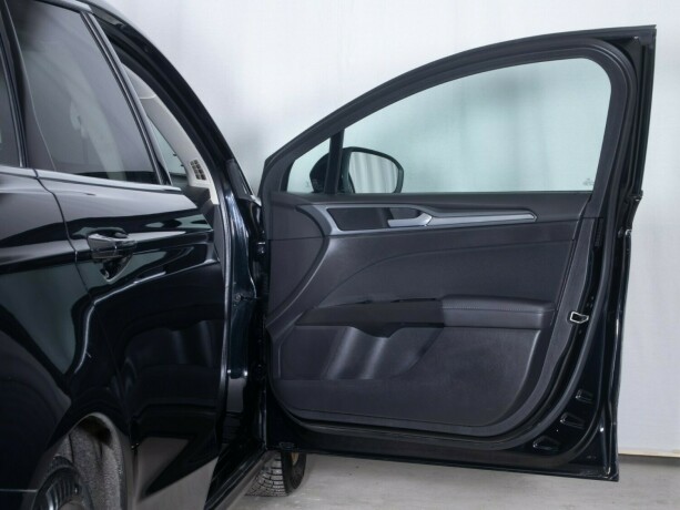 ford-mondeo-bensin-2015-big-11