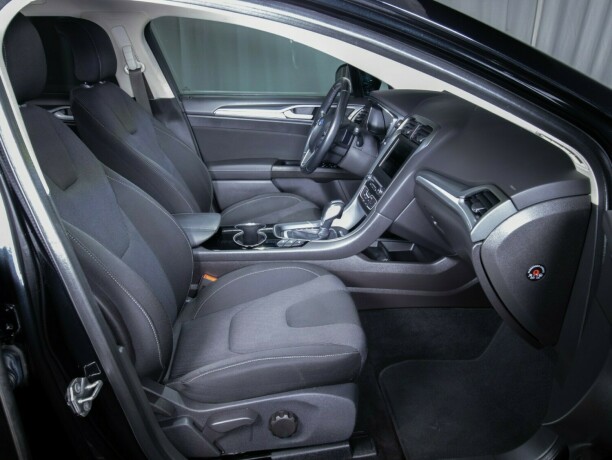 ford-mondeo-bensin-2015-big-19