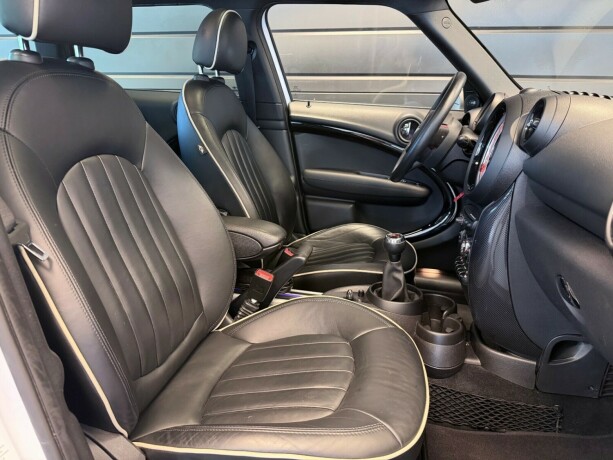 mini-countryman-cooper-s-bensin-2014-big-15
