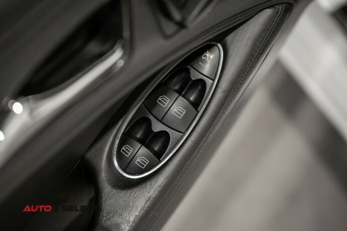 mercedes-benz-cls-bensin-2005-big-26
