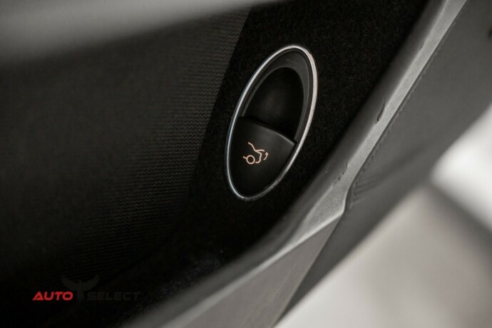 mercedes-benz-cls-bensin-2005-big-27