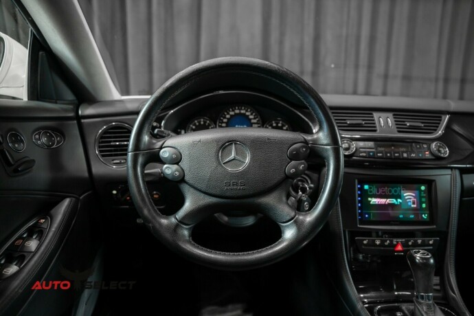 mercedes-benz-cls-bensin-2005-big-31