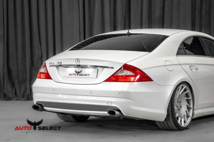 mercedes-benz-cls-bensin-2005-big-13