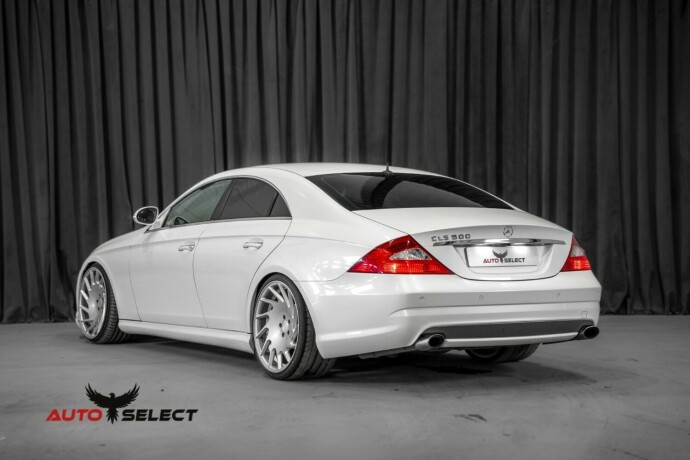 mercedes-benz-cls-bensin-2005-big-8