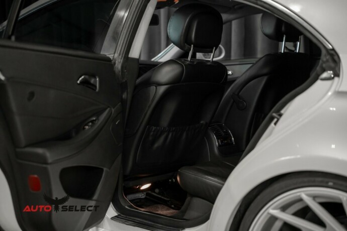 mercedes-benz-cls-bensin-2005-big-17