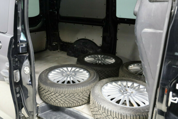 mercedes-benz-vito-diesel-2020-big-9