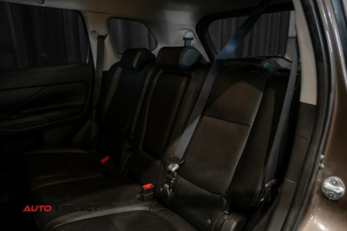 mitsubishi-outlander-diesel-2016-big-17