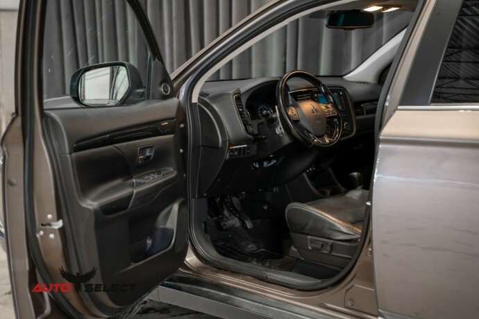 mitsubishi-outlander-diesel-2016-big-22