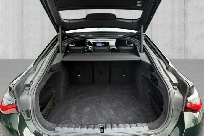 bmw-i4-elektrisitet-2023-big-17
