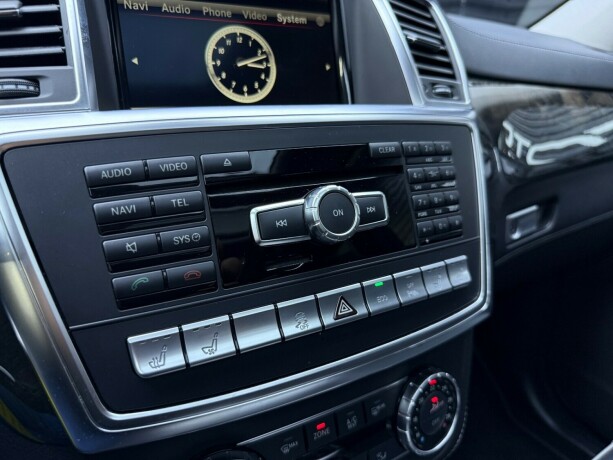 mercedes-benz-gl-bensin-2013-big-20