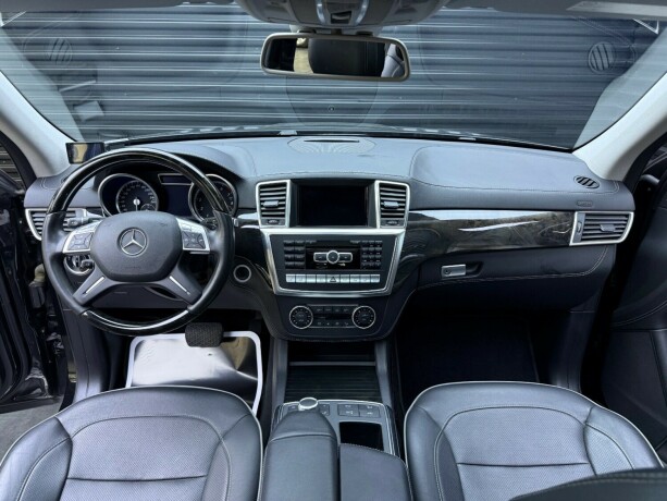 mercedes-benz-gl-bensin-2013-big-8