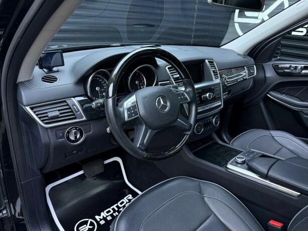 mercedes-benz-gl-bensin-2013-big-9
