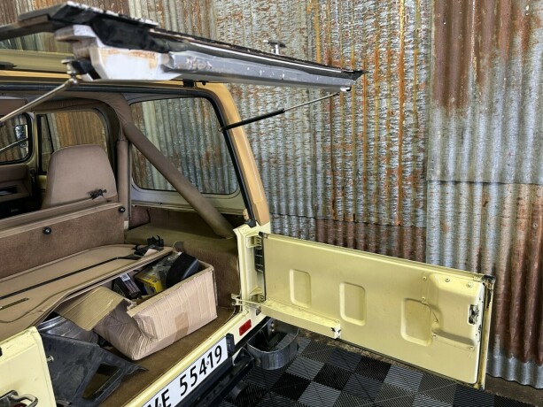 jeep-wrangler-bensin-1988-big-34
