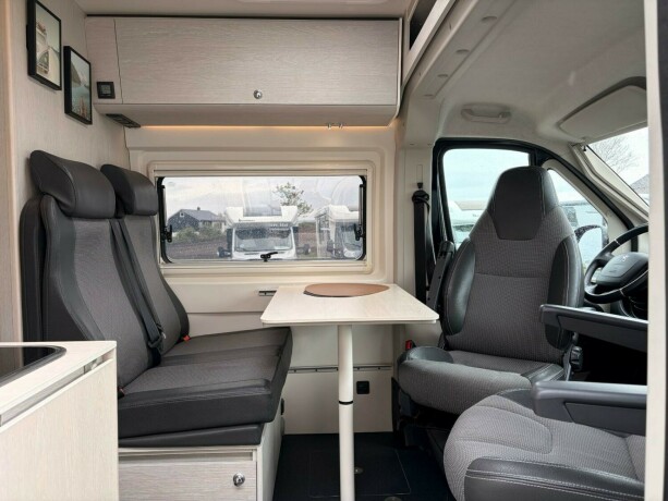 tourne-black-edition-topputgave-vinterisolert-el-varme-i-gulv-stor-varmer-solcelle-lithium-x2-diesel-2019-big-22