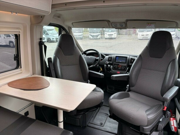 tourne-black-edition-topputgave-vinterisolert-el-varme-i-gulv-stor-varmer-solcelle-lithium-x2-diesel-2019-big-21
