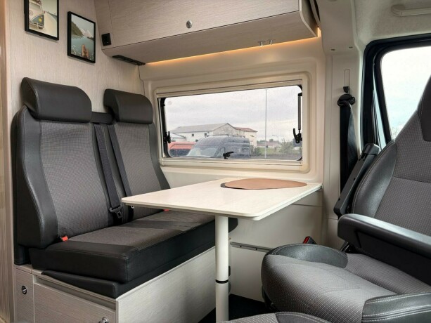 tourne-black-edition-topputgave-vinterisolert-el-varme-i-gulv-stor-varmer-solcelle-lithium-x2-diesel-2019-big-23