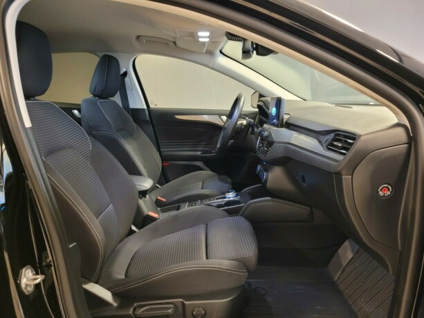 ford-focus-diesel-2019-big-12