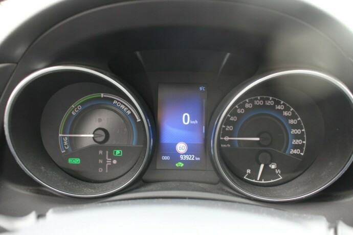 toyota-auris-elektrisitetbensin-2017-big-11