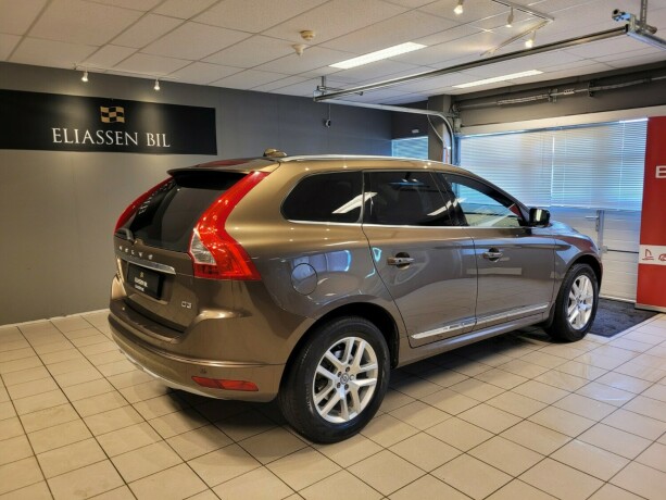 volvo-xc-60-diesel-2017-big-4
