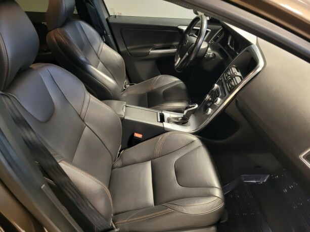 volvo-xc-60-diesel-2017-big-15