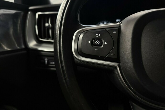 volvo-xc-60-elektrisitetbensin-2018-big-25