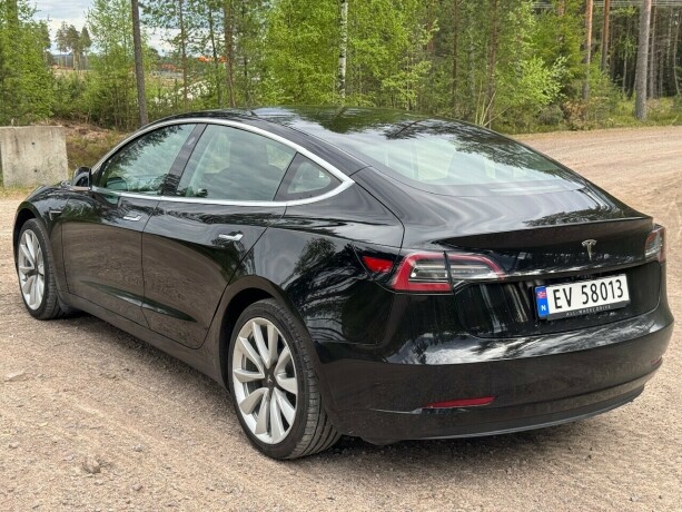 tesla-model-3-elektrisitet-2019-big-4
