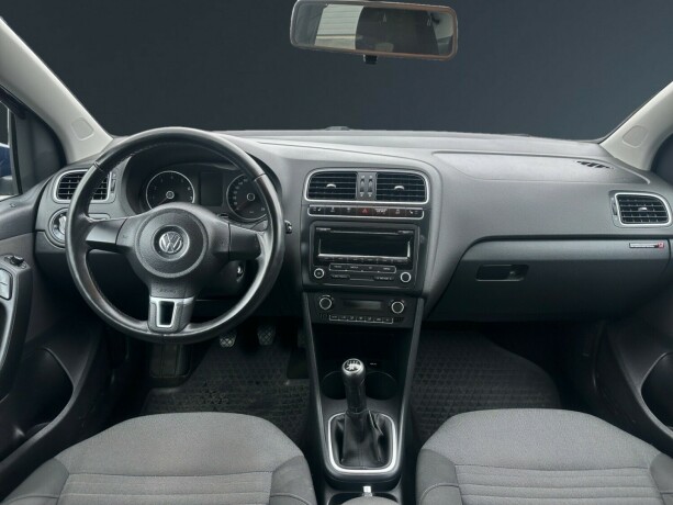volkswagen-polo-bensin-2013-big-10
