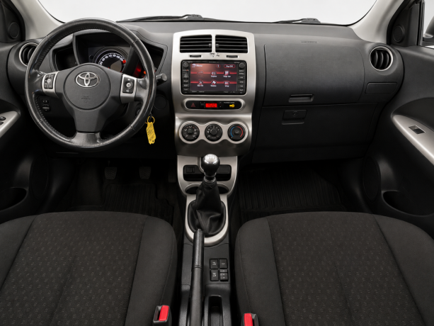 toyota-urban-cruiser-diesel-2010-big-7