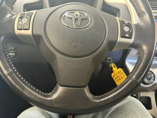 toyota-urban-cruiser-diesel-2010-big-8