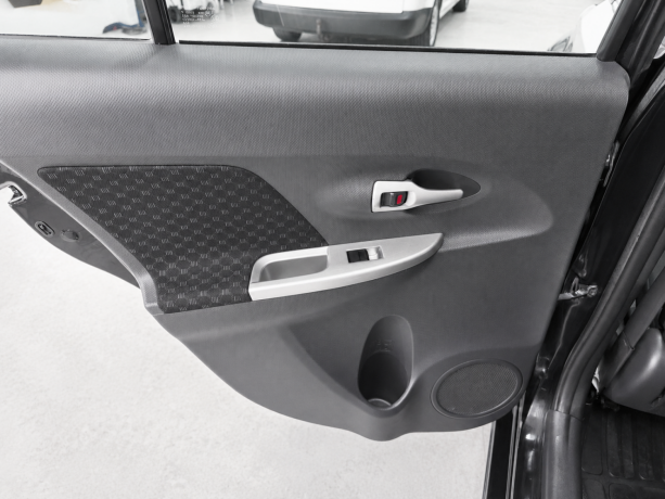 toyota-urban-cruiser-diesel-2010-big-22