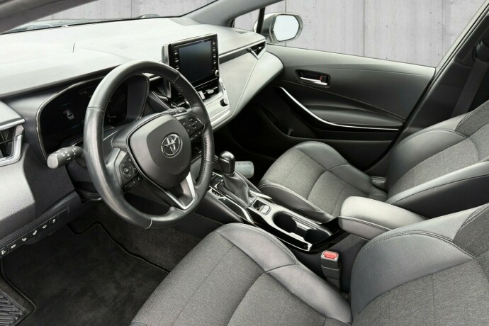 toyota-corolla-elektrisitetbensin-2021-big-8